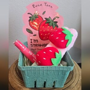Strawberry-Themed Beauty Set